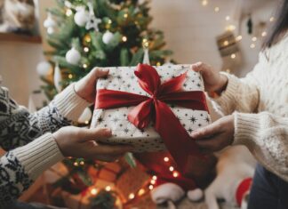 25 Last-Minute Gifts That You Can Have Delivered Before Christmas