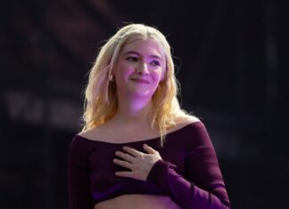 Lorde Seems to Tease New Music in Cryptic Headphones Post: ‘We Building Stamina For This Chapter’