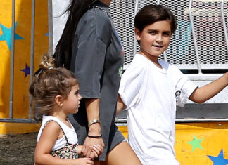 Mason Disick Looks So Grown up in Family Photo With Kardashian Cousins – Hollywood Life