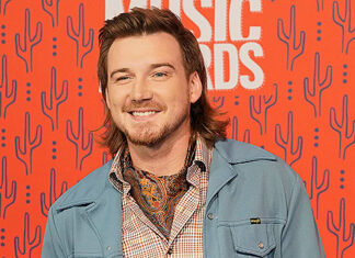 5 Things to Know About the Country Singer – Hollywood Life