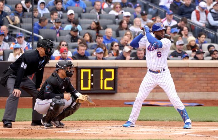 new-york-mets-right-fielder-9347225.jpg