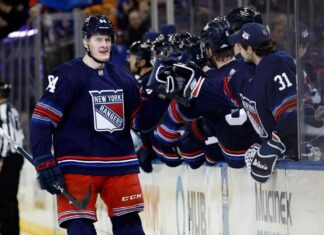 Rangers’ Adam Edstrom scores first NHL goal in late opportunity