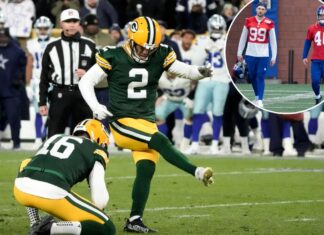Giants endure another twist at kicker, add Mason Crosby