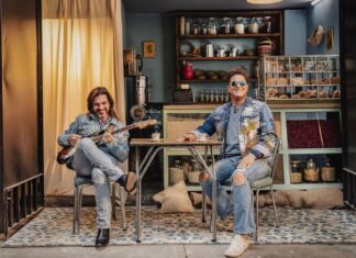 ‘Las Mujeres’ Takes Juanes & Carlos Vives to the Summit on Latin Pop Airplay Chart