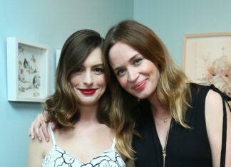 Devil Wears Prada Stars Anne Hathaway & Emily Blunt Reunite