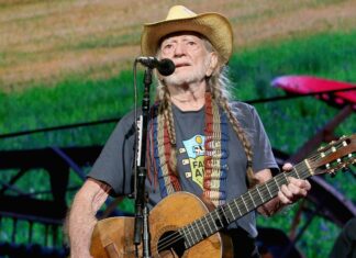 Willie Nelson Reveals How Ex Shirley Discovered His Longtime Affair
