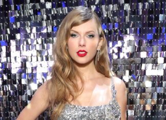 Beyoncé & Taylor Swift Run the World at Renaissance Premiere