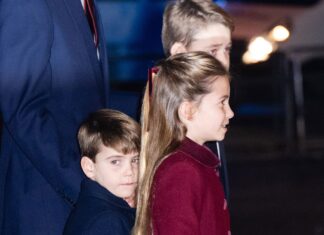 Prince George, Charlotte & Louis Get Festive at Royal Holiday Outing
