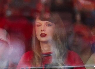 Taylor Swift and Travis Kelce's Love Story Continues at Chiefs Game