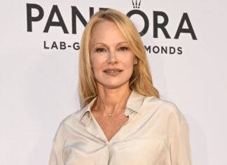 Pamela Anderson's Latest Makeup-Free Look Is Simply Stunning