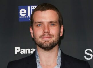 What Taylor Swift's Brother Austin Gifted Travis Kelce for Christmas