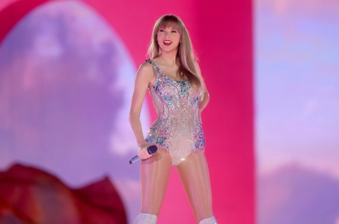taylor-swift-glendale-state-farm-2023-billboard-1548.jpg