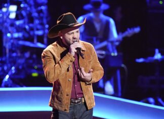 Tom Nitti Explains Heart-Wrenching Reason He Suddenly Left ‘The Voice’: ‘I Chose My Family’