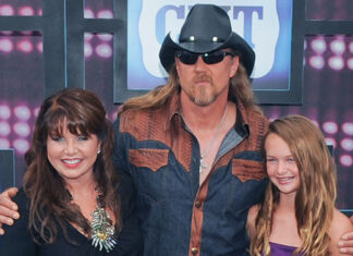 Meet All Of The Country Music Star’s 5 Daughters – Hollywood Life