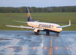 Teen Booted From Flight Over 1-Centimeter Tear in Passport