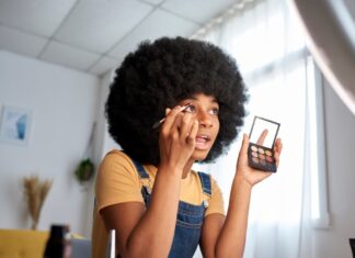Best Online Makeup Courses: You Can Learn How to Do Your Makeup Professionally for Just $9.99