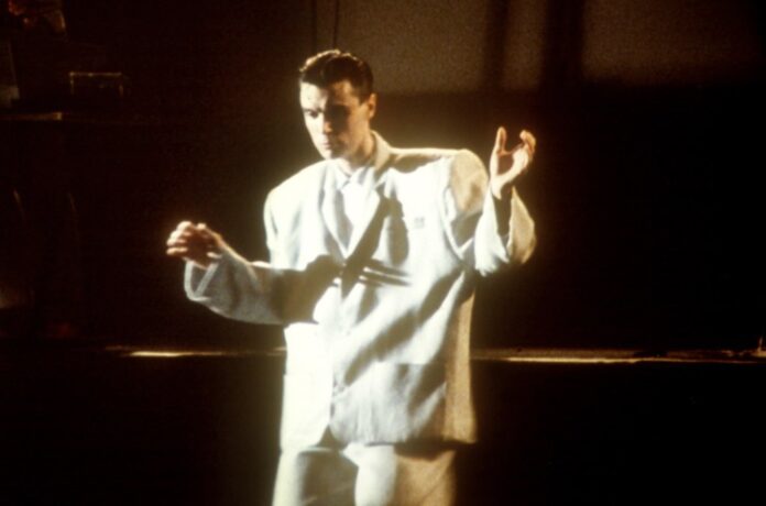 David-Byrne-talking-heads-stop-making-sense-1984-billboard-1548.jpg