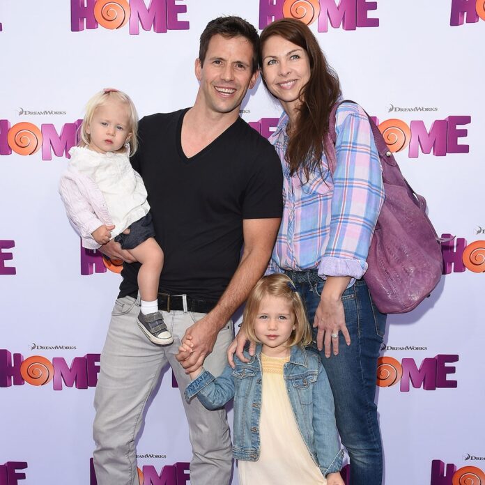rs_1200x1200-240106101959-1200-christian-oliver-wife-daughters-2015-cjh-010623.jpg