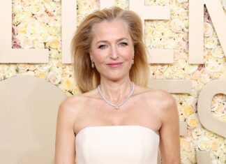 Why Gillian Anderson's Golden Globes Dress Had Embroidered Vaginas