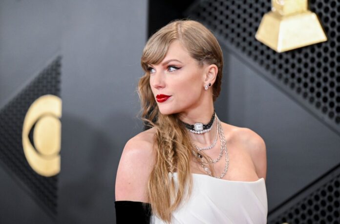 05-taylor-swift-grammy-red-carpet-billboard-1548.jpg