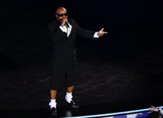 Pettiest Reactions To Jermaine Dupri’s Dainty LV Socklettes