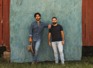 Dan + Shay Talk Making a Big Statement and ‘Moving to a New Mindset’ With the Small Production of ‘Bigger Houses’