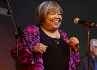 Mavis Staples to Celebrate 85th Birthday With All-Star Concert Featuring Chris Stapleton, Black Pumas & More