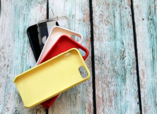 Amazon’s Best-Selling Samsung Phone Case Will Dress Up Your Tech for Under $20