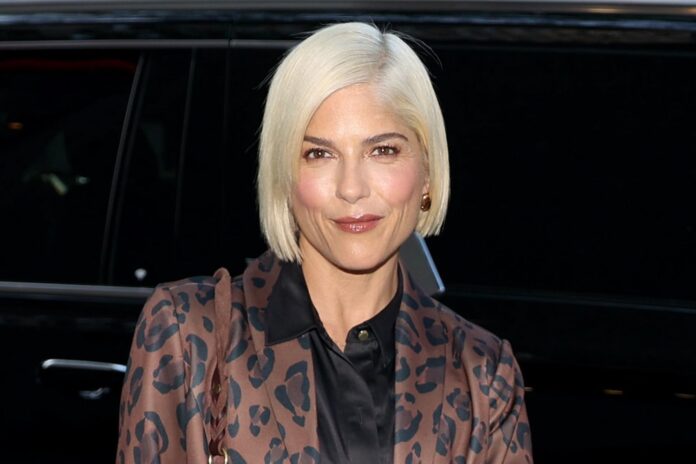Selma-Blair-apologizes-021324-51d99ec257a14d2cad08e22f0d82423e.jpg