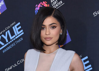 Kylie Jenner Shows Off Short Hair Makeover: Photo – Hollywood Life