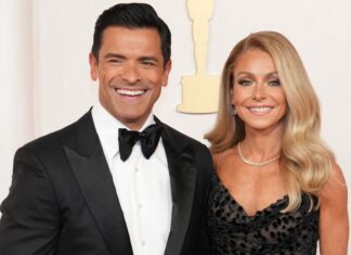 Kelly Ripa Says Mark Consuelos Kept Her Up—But It's Not What You Think