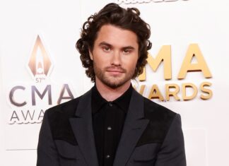 Chase Stokes Defends “Oversharing” Kelsea Ballerini Relationship