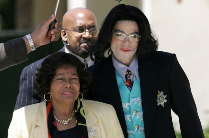 katherine-jackson-michael-jackson-2005-billboard-1548.jpg