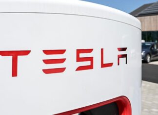 Tesla’s newsy week, and is fintech having a moment?