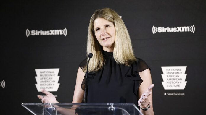 Jennifer-witz-2022-billboard-pro-1260.jpg