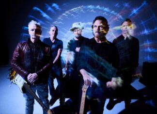 Pearl Jam Returns to No. 1 on Adult Alternative Airplay Chart With ‘Wreckage’
