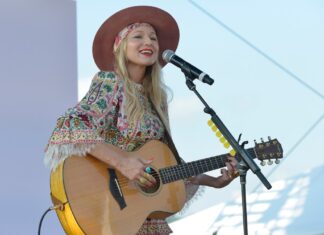 Jewel Reveals How Olivia Rodrigo Duet Happened & Why Their Meetup Made Her Cry