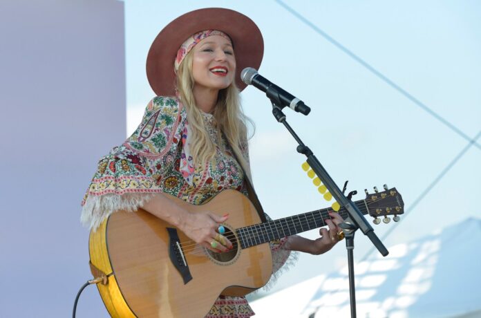 jewel-2021-billboard-1548-1631755153.jpg
