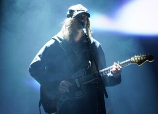 mk.gee’s L.A. Performances Spotlight Why He’s a Musician’s Musician