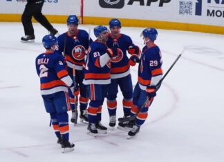 NHL odds, picks for Saturday