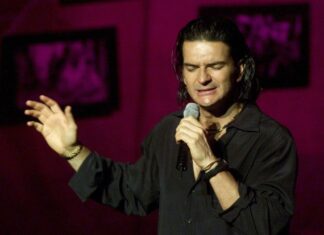 Ricardo Arjona’s ‘Historias’ Turns 30: All 14 Tracks Ranked