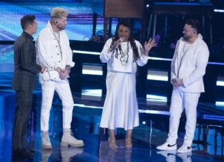 ‘American Idol’ Alum Melinda Doolittle, Danny Gokey and Colton Dixon Come Together For Mandisa Tribute: Watch