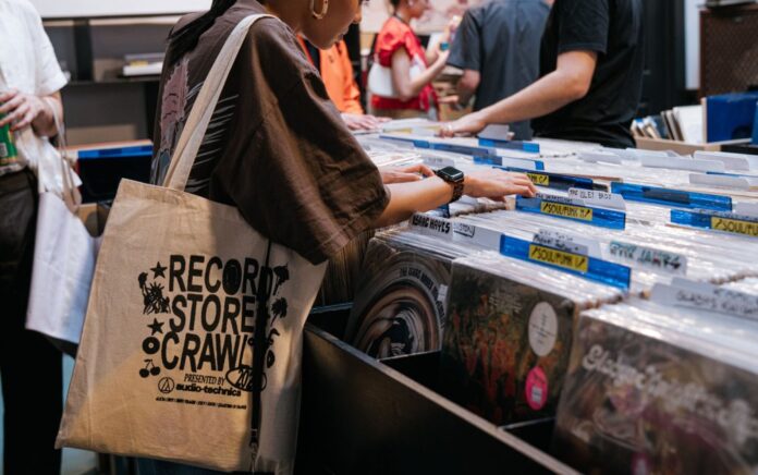 3.-Record-Shopping-NYC-RSC-billboard-1548.jpg