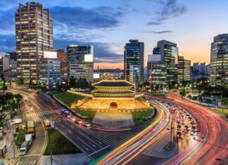 In Seoul summit, heads of states and companies commit to AI safety