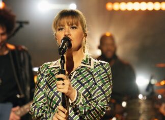 Kelly Clarkson’s Talent Is ‘Chemical’ With This Post Malone Cover