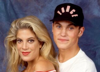 Enjoy Reuniting With These Saucy Beverly Hills, 90210 Secrets