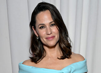 Jennifer Garner Goes Viral After Emotional High School Graduation Post – Hollywood Life