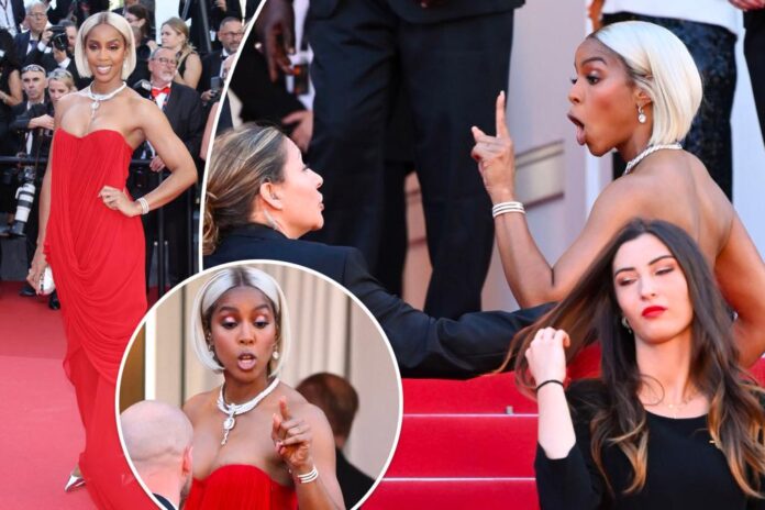 kelly-rowland-appears-scold-security-82361174_999de1.jpg