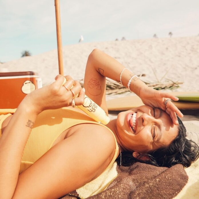 rs_1200x1200-240424105319-Shop_Best_Sunscreen_Face_Sprays__1200x1200.jpg