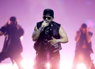 Yandel Goes Full Barber in Spain & More Uplifting Moments in Latin Music